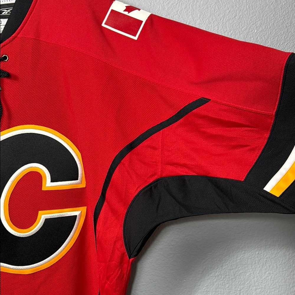 Reebok Calgary Flames Hockey Jersey - Picture 8 of 9